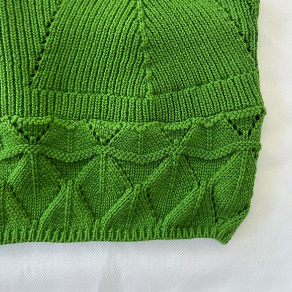 green knit cropped tank top - Picture 4 of 7